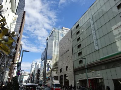 銀座のビル群